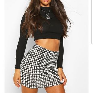 Large Dogtooth Check Jersey Mini Skirt NWT